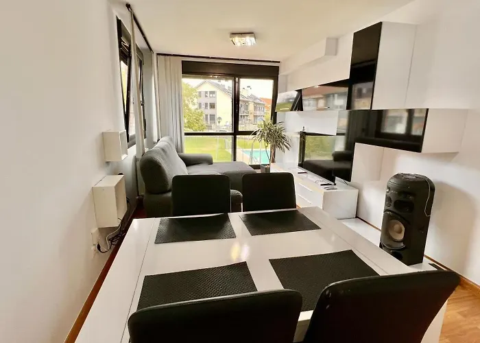 Puerta De - Monabri Apartment